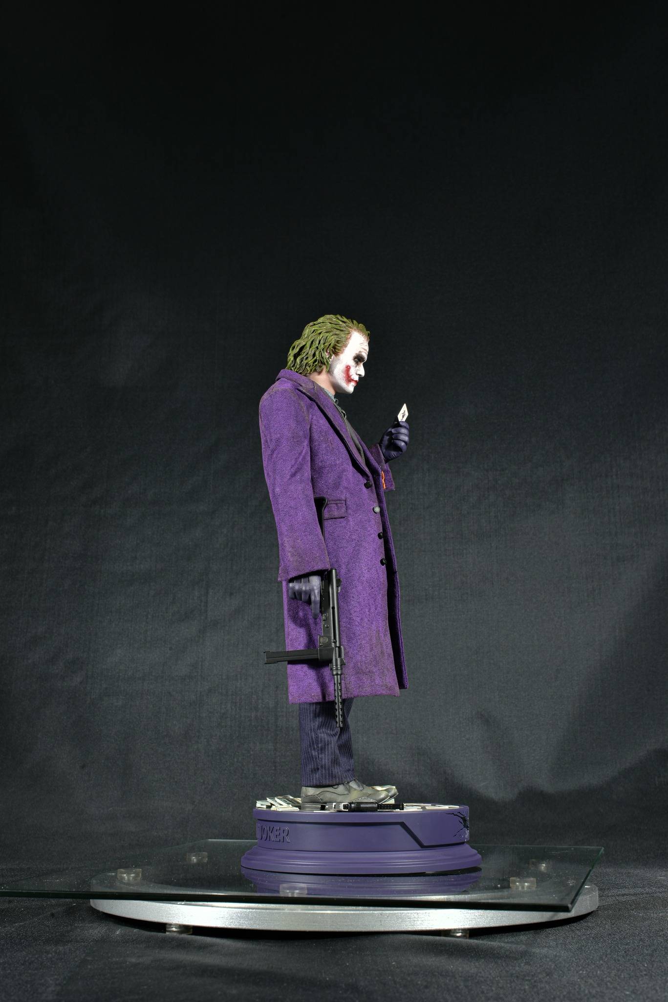 The Dark Knight : Joker (Heath Ledger)  - Page 3 0E4WfE