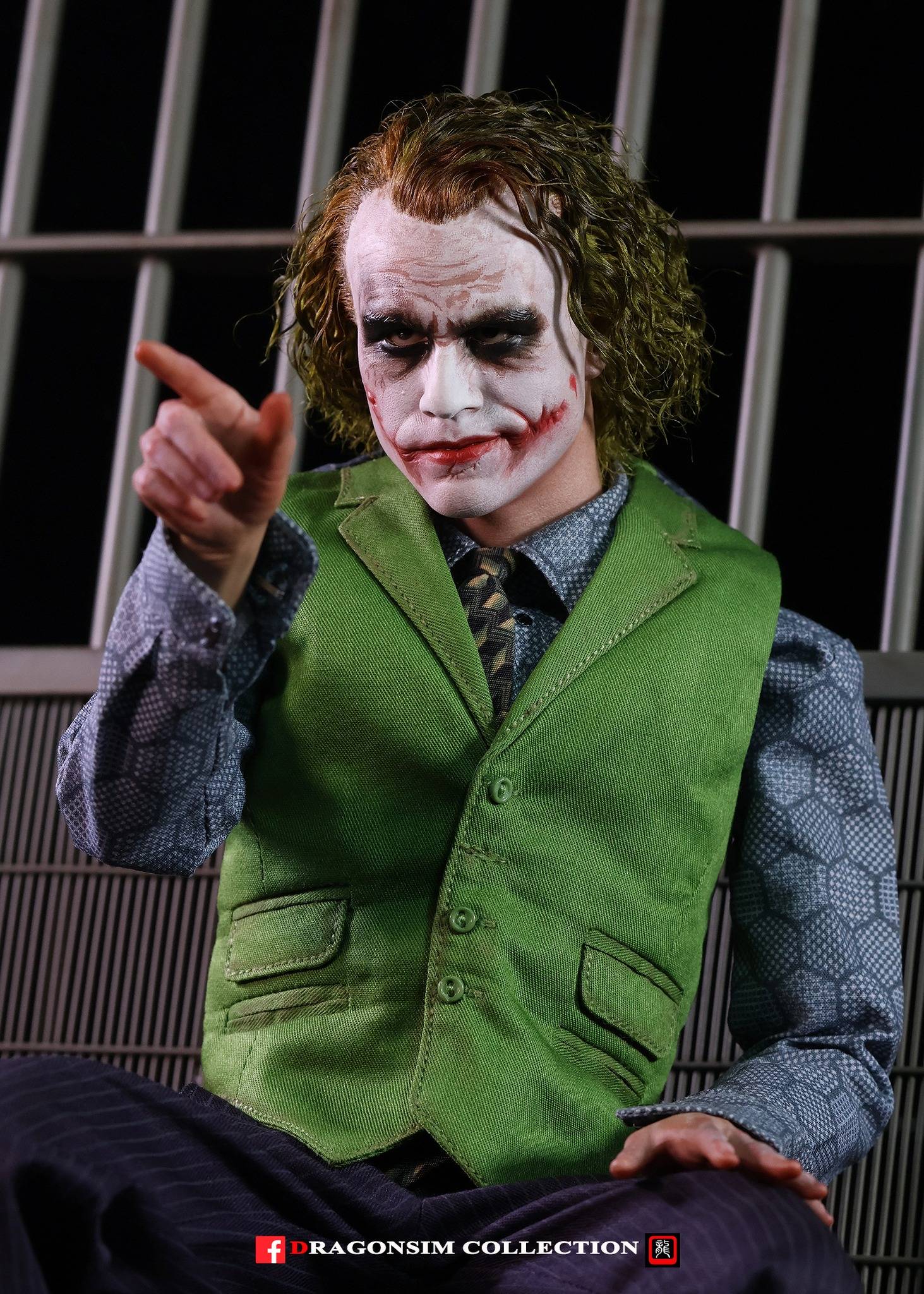 The Dark Knight : Joker (Heath Ledger)  - Page 4 OZto54