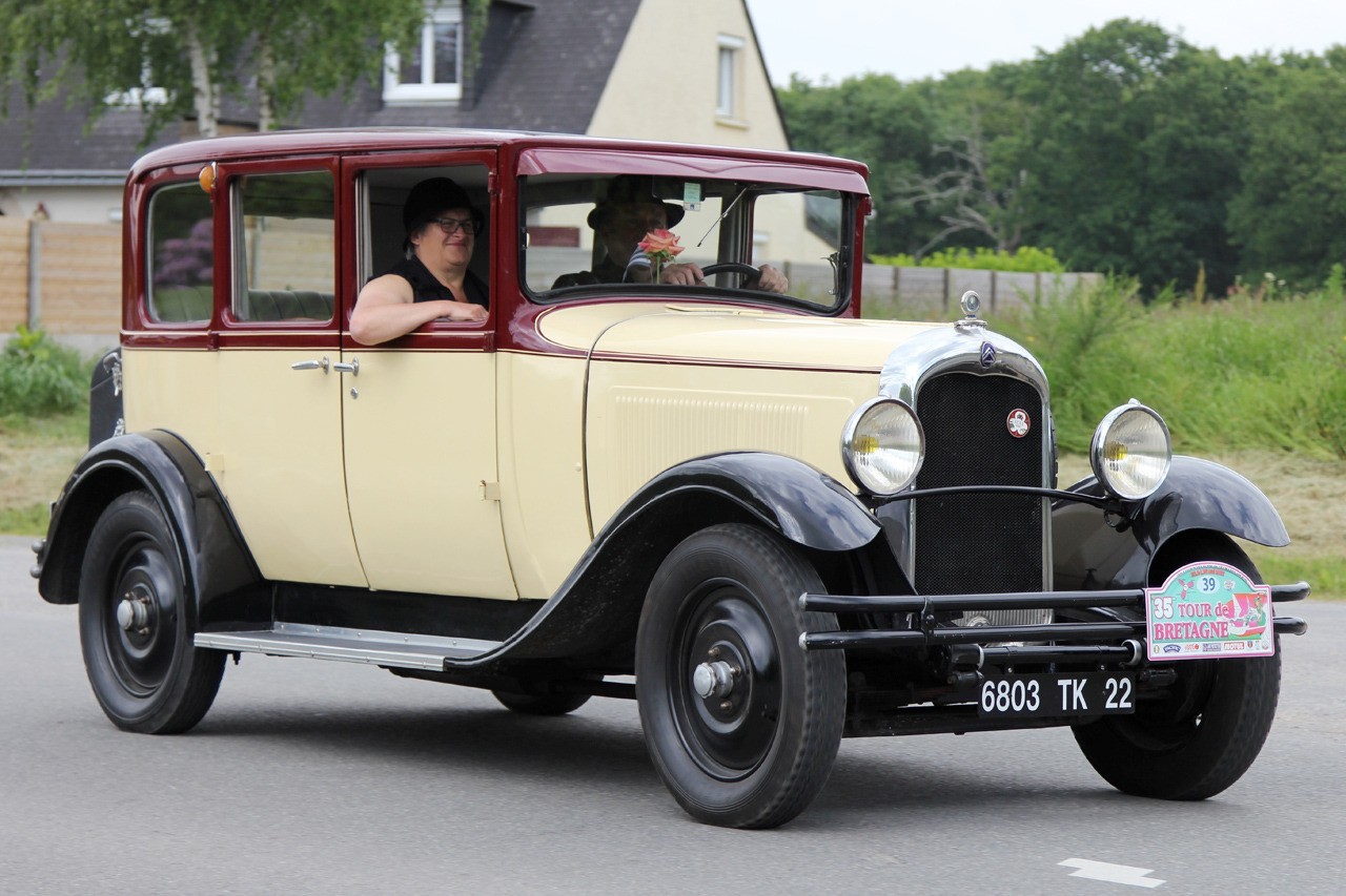 35 ème Tour de Bretagne des véhicules anciens 2015 RtHlAC