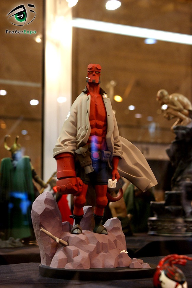 Hellboy Mike Mignola par Fariboles 1/6 Statue - Page 4 FY8hx4