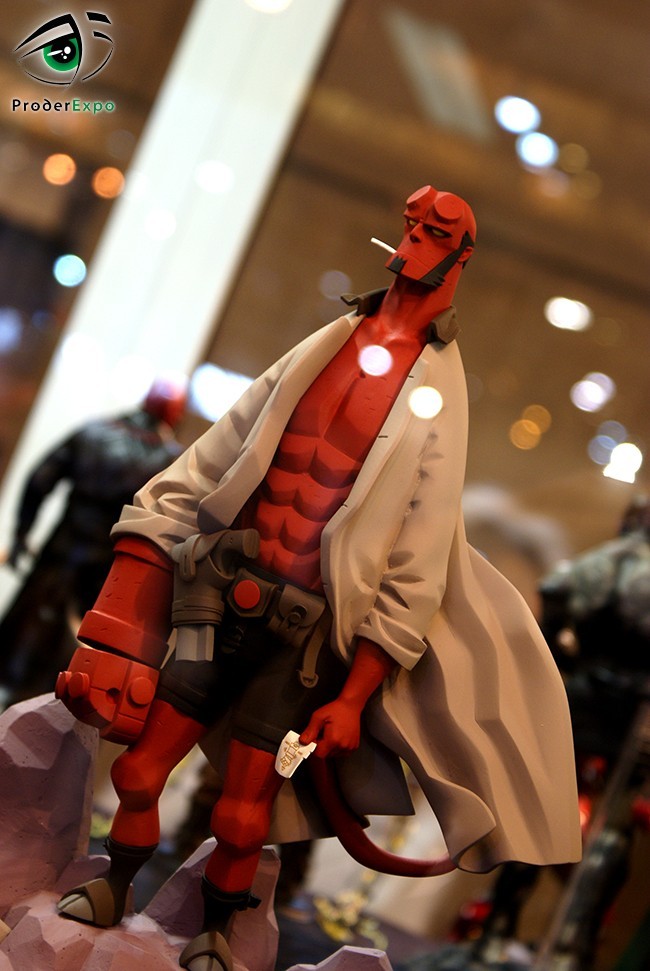 Hellboy Mike Mignola par Fariboles 1/6 Statue - Page 4 GYOwDh