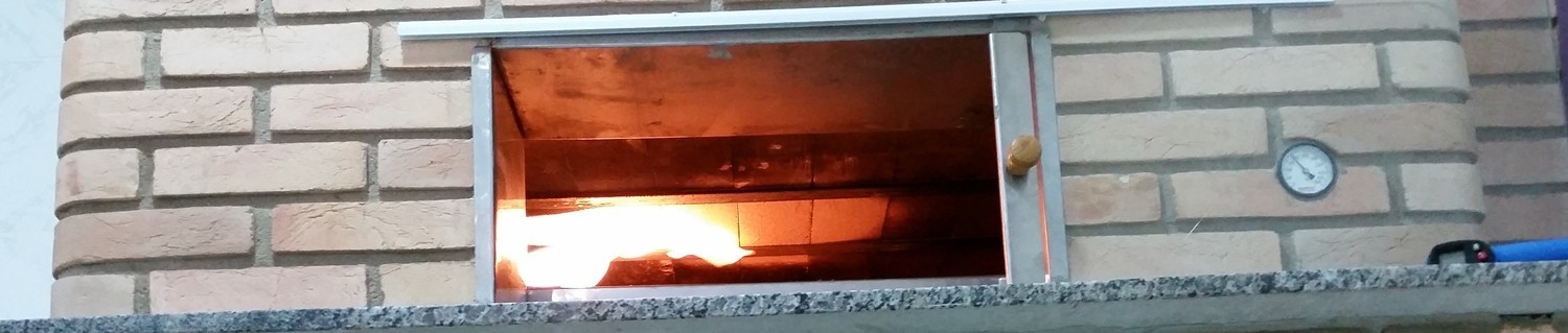 Mais um Forno Las Lenhas do Cheff Hassin construído em Salvador e pizzas sensacionais feitos neste forno! SfSJlC