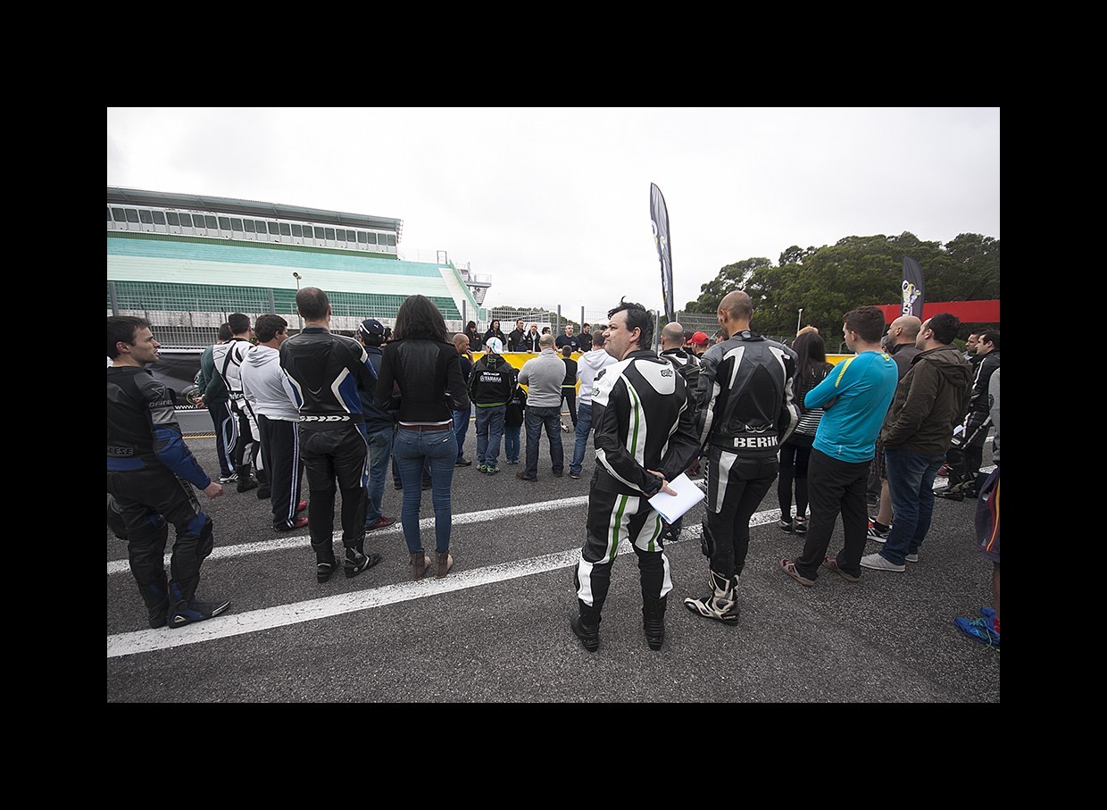 TRACK DAY MOTOVAL   1 e 2 de Maio 2015 CIRCUITO DO ESTORIL  TLziGQ