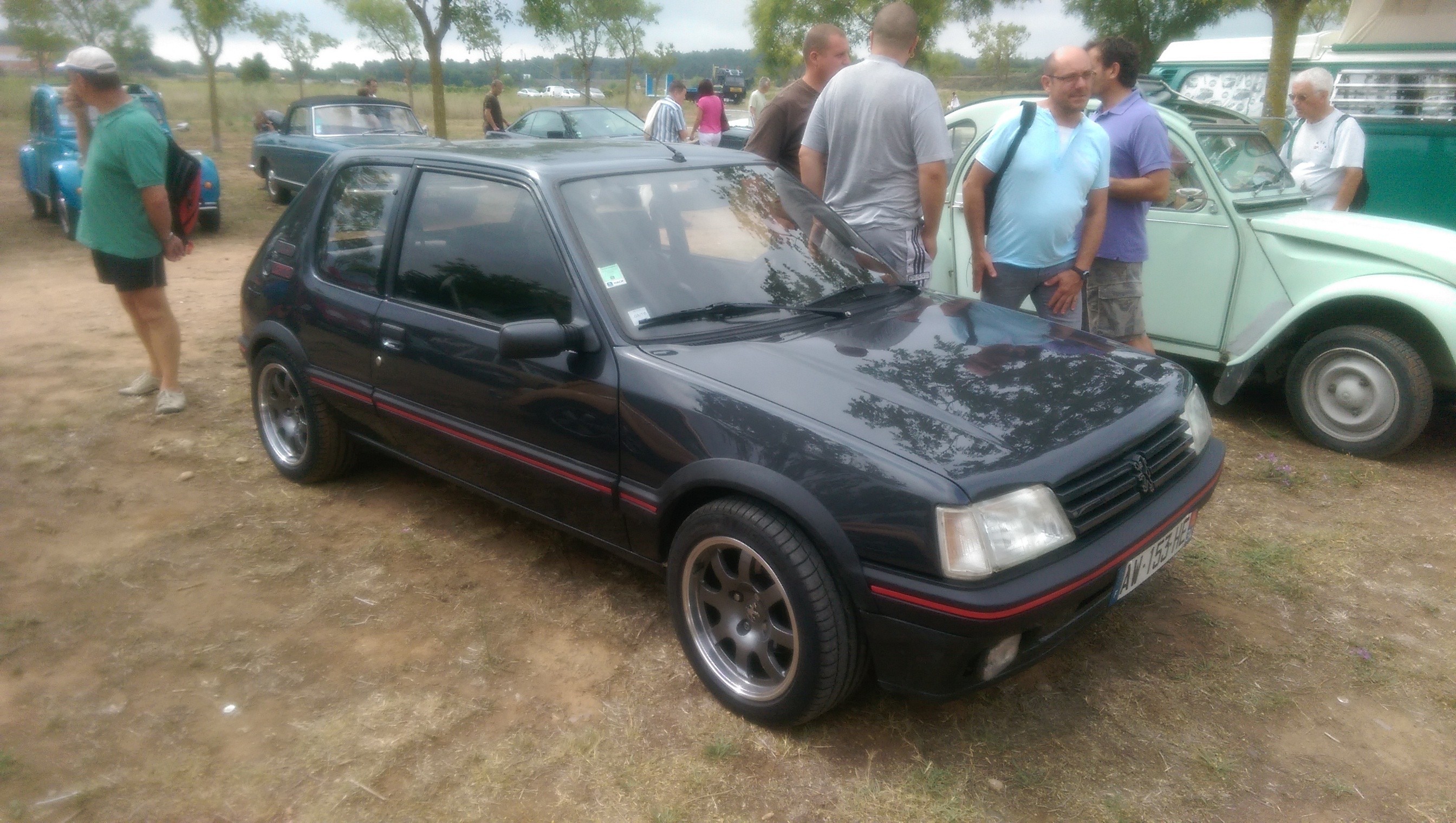 [toreto04] 205 GTI 1.6L - Gris Graphite - 1988 - Page 16 D9NIlt