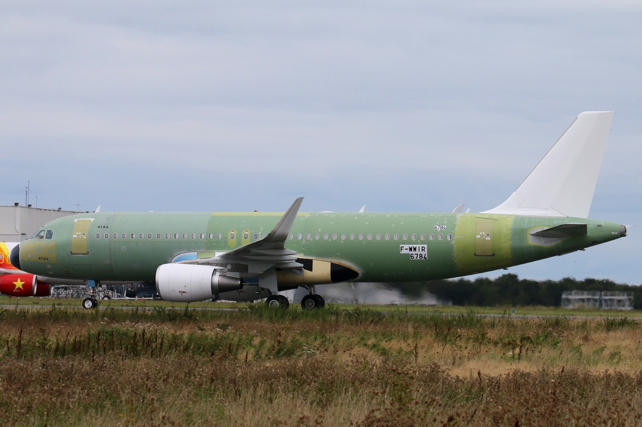 [Infos & Photos] Les Airbus en peinture !!  - Page 10 Ezab6S