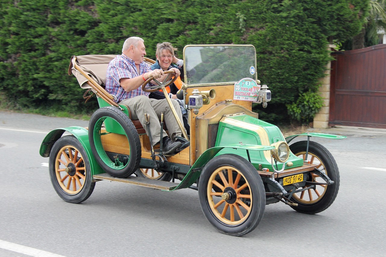 35 ème Tour de Bretagne des véhicules anciens 2015 0KgnJI