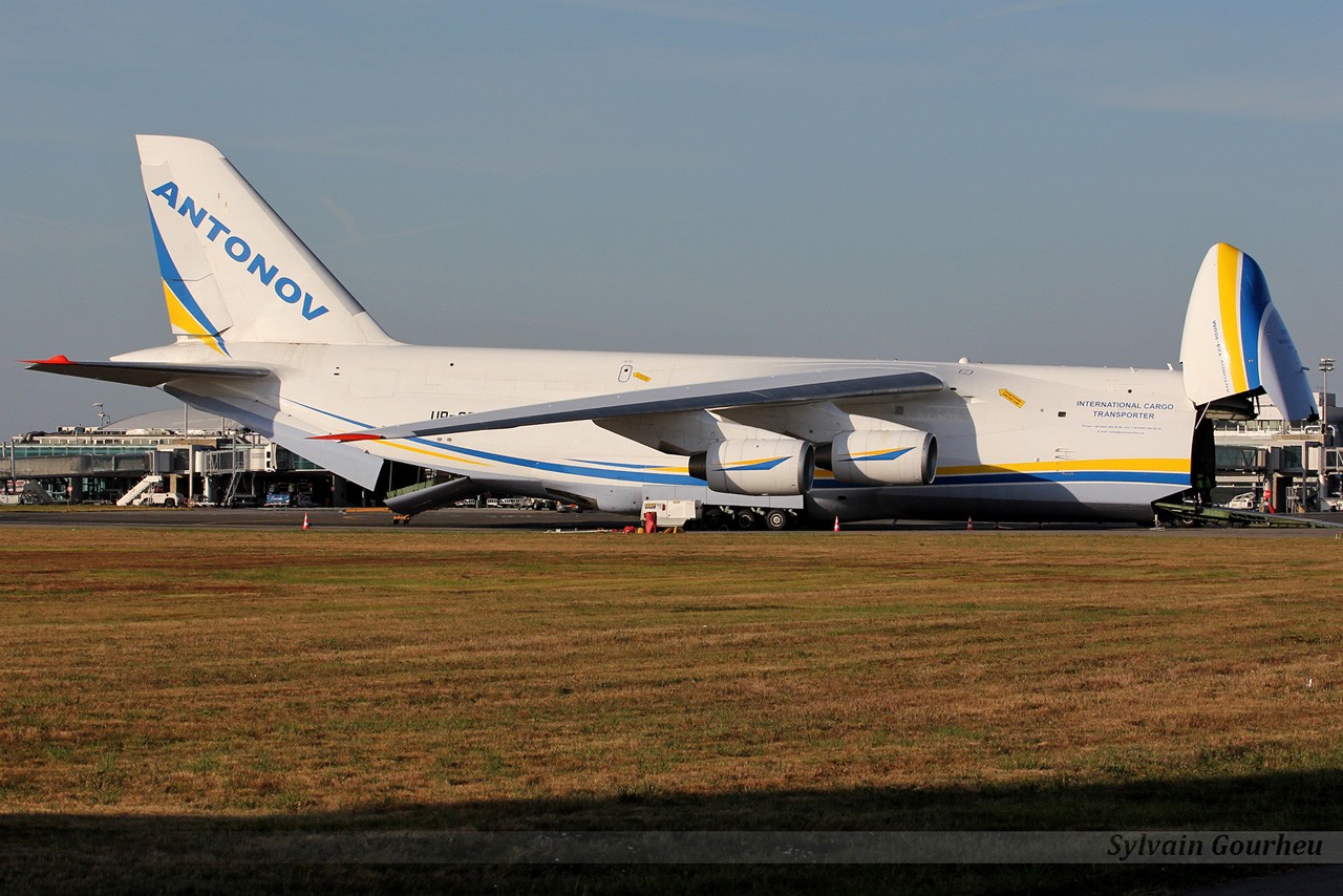 antonov - Antonov An124-100 Antonov Design Bureau UR-82008 + divers Le 26.09.14 - Page 4 5HVEh5