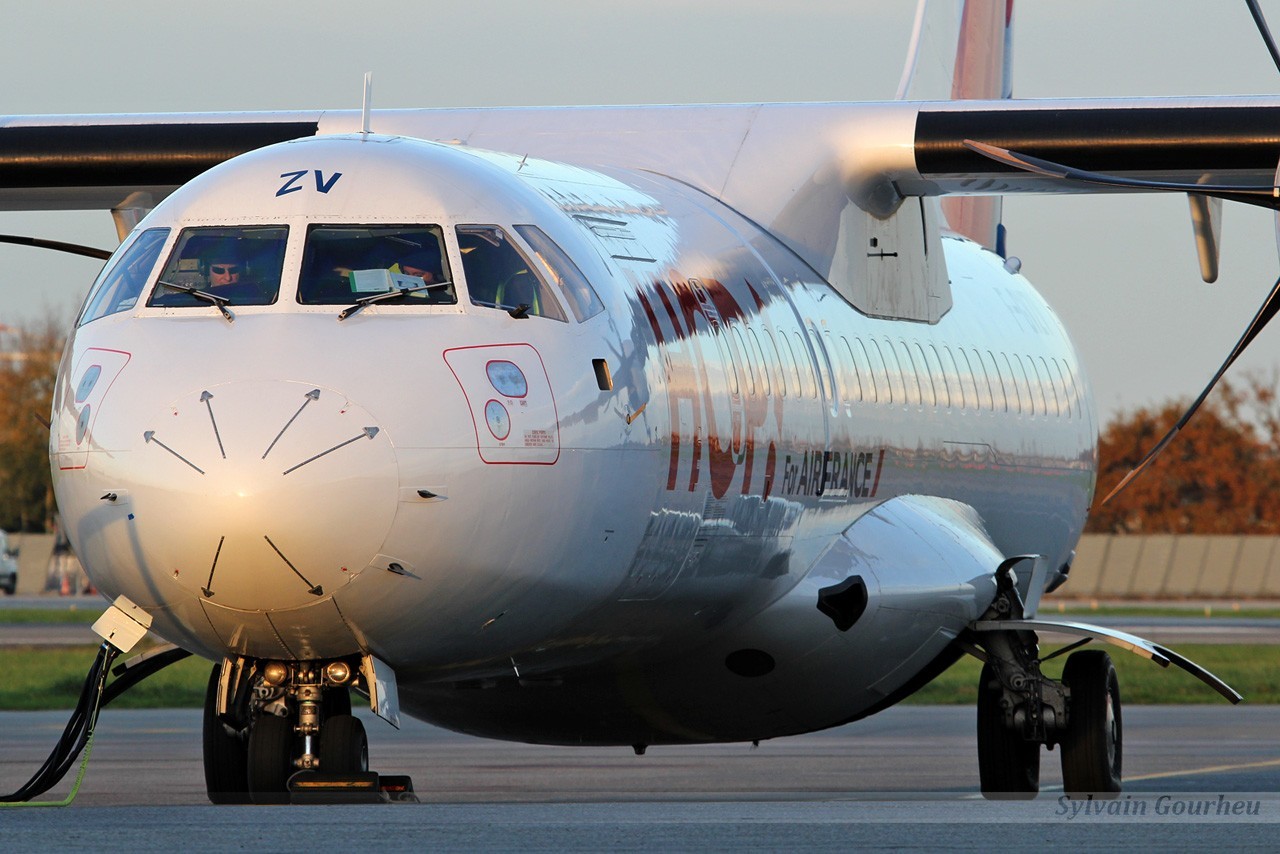 EI-RDF Alitalia Cityliner Embraer ERJ-175STD & Divers le 28.11.14 - Page 2 M04KBn