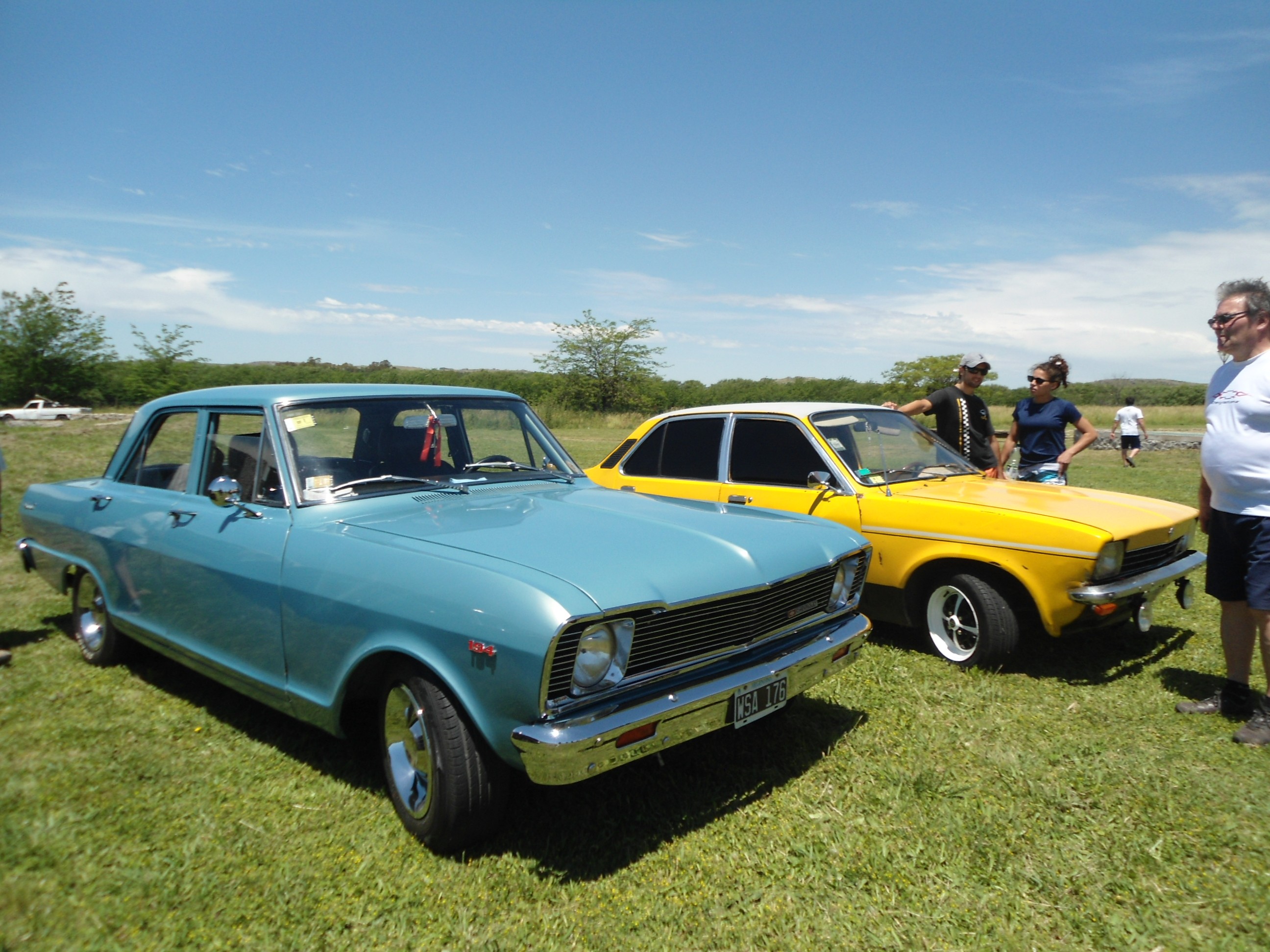 Vectra y Chevys en encuentro en Azul. YqlxqH