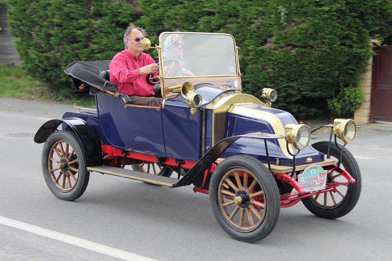 35 ème Tour de Bretagne des véhicules anciens 2015 R4bTVa