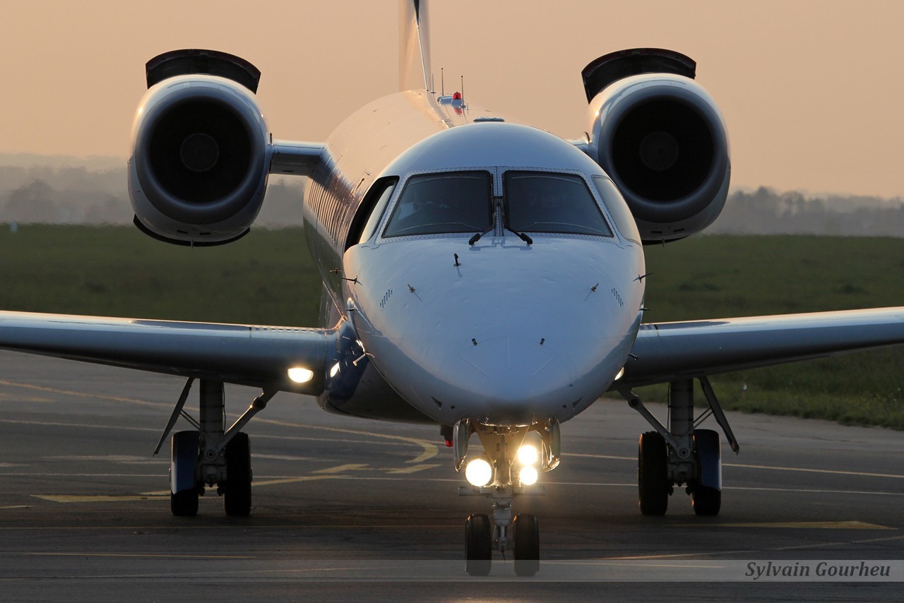 Post Spécial: Embraer EMB-145LR Enhance Aero Group F-HFKC le 11 & 17.04.14 Oop0