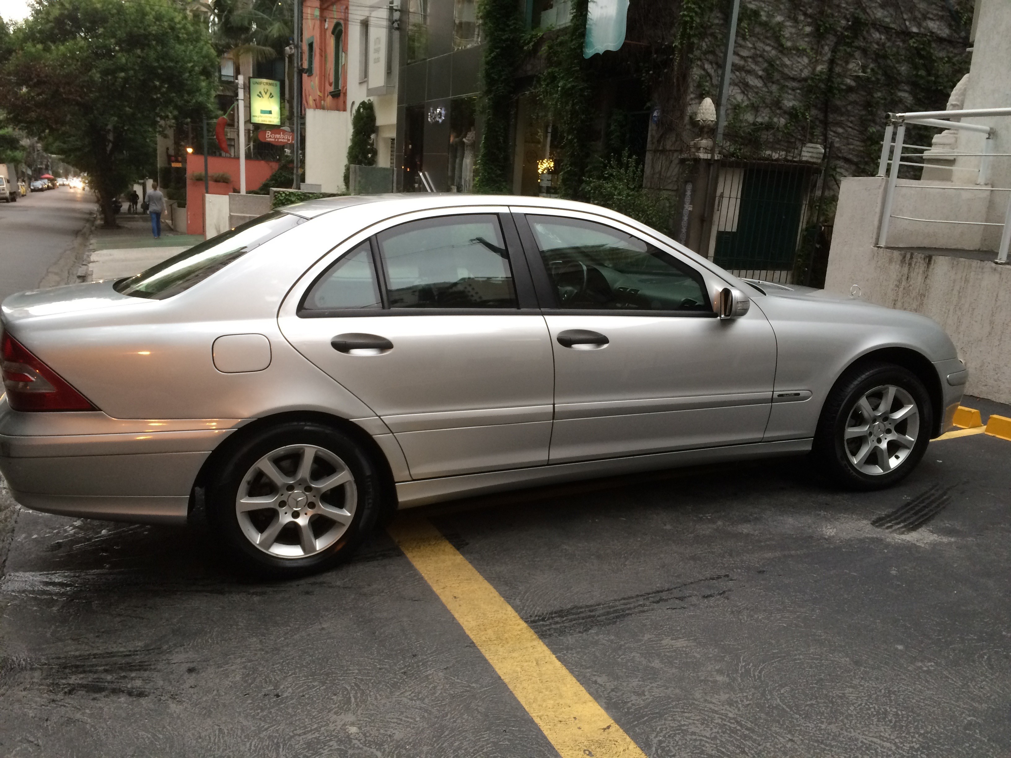 W203 C180K 2005 Blindada - R$ 48.000,00  45xJaS