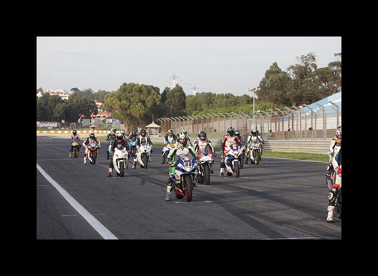 Track Day Motoval 25 e 26 Outubro 2014 Circuito do Estoril  - Pgina 6 0QpFHW