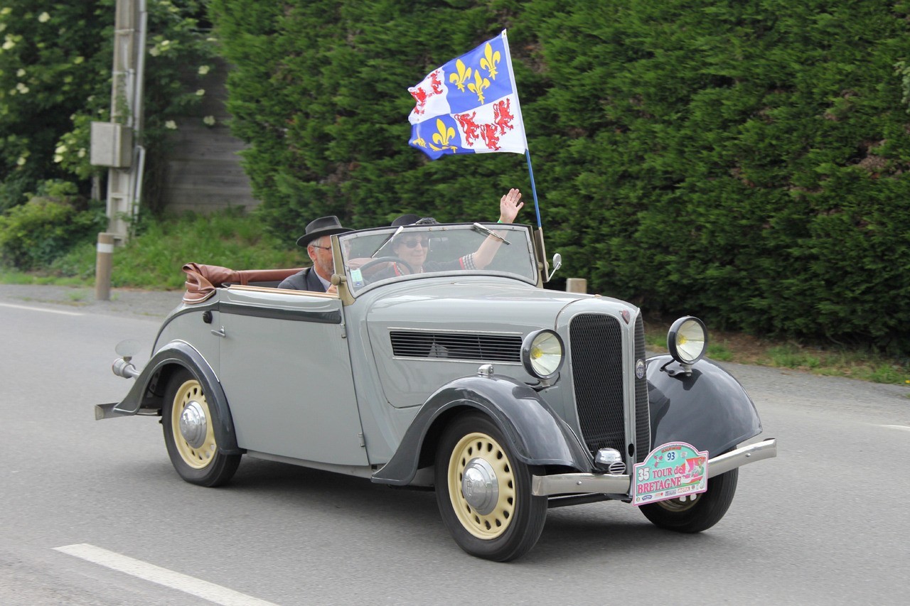 35 ème Tour de Bretagne des véhicules anciens 2015 94dZla