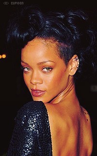 Rihanna Fenty CnDsEA