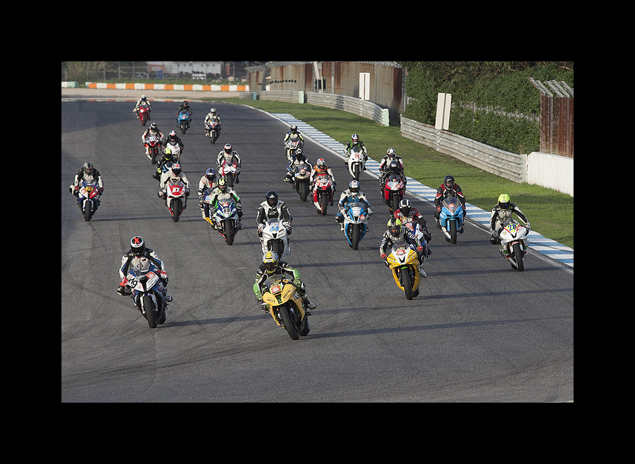 Track Day Motoval 25 e 26 Outubro 2014 Circuito do Estoril  - Pgina 6 SSee6K