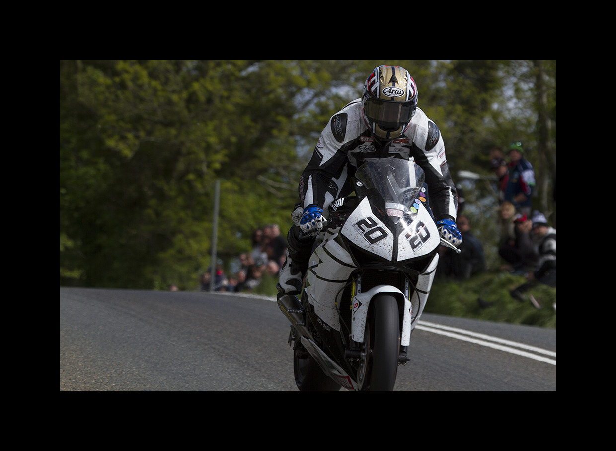 Videos Isle of Man 2015 feitos pelo Tugabikers BkeaYI