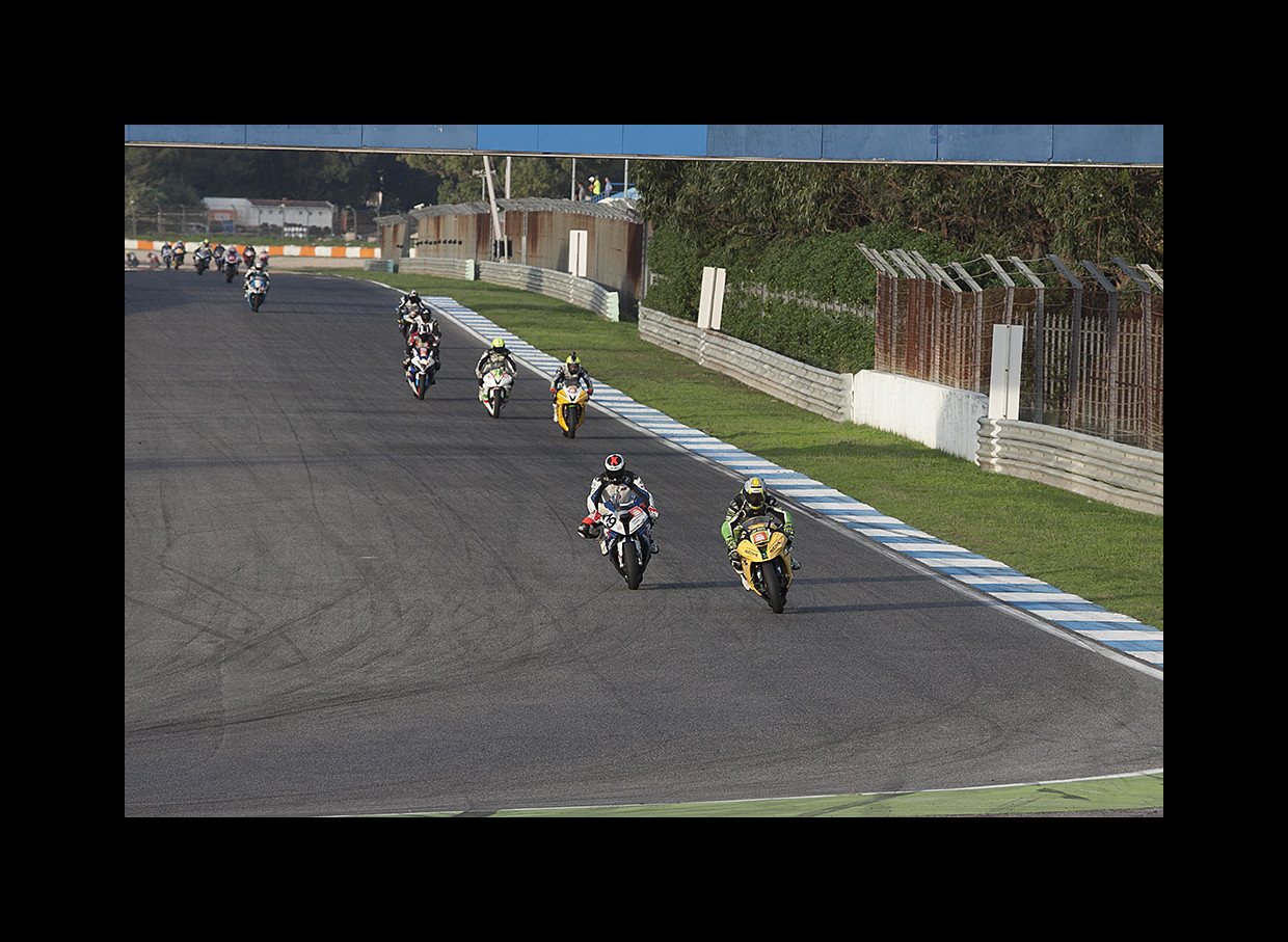 Track Day Motoval 25 e 26 Outubro 2014 Circuito do Estoril  - Pgina 6 TYnNMz