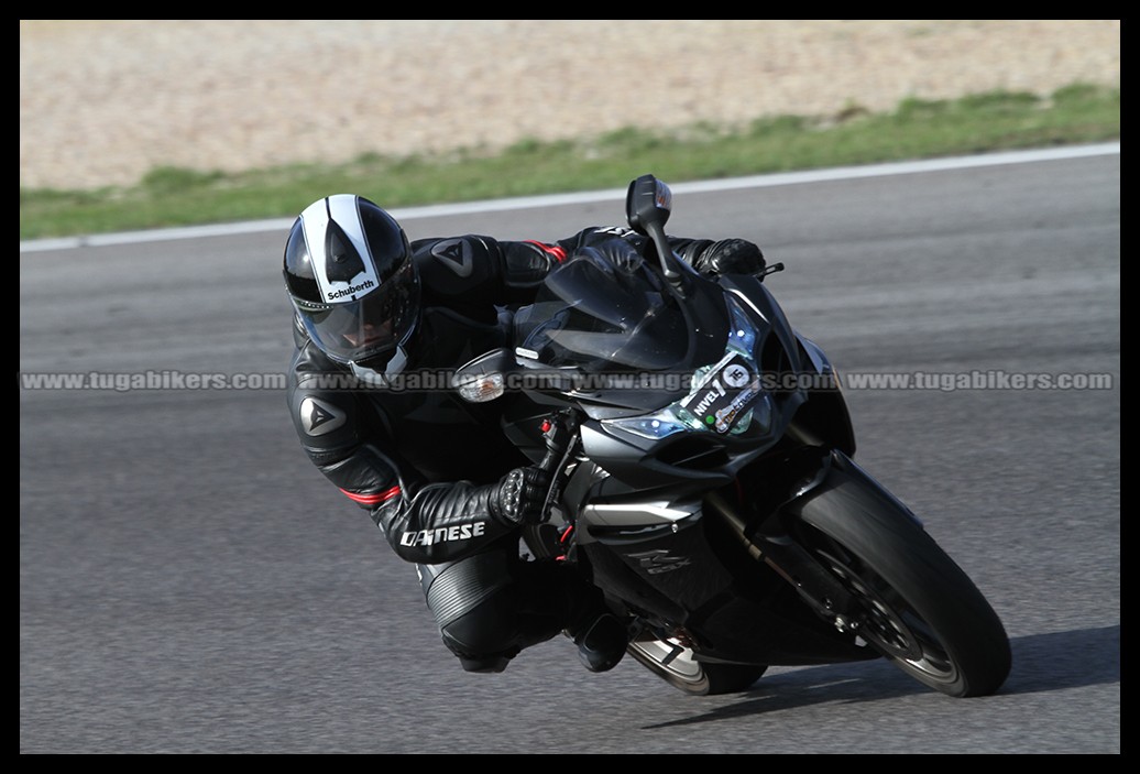 Track Day Motoval 25 e 26 Outubro 2014 Circuito do Estoril  - Pgina 6 B8c7vA