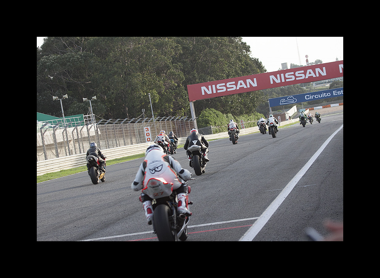 Track Day Motoval 25 e 26 Outubro 2014 Circuito do Estoril  - Pgina 6 WoS9q4