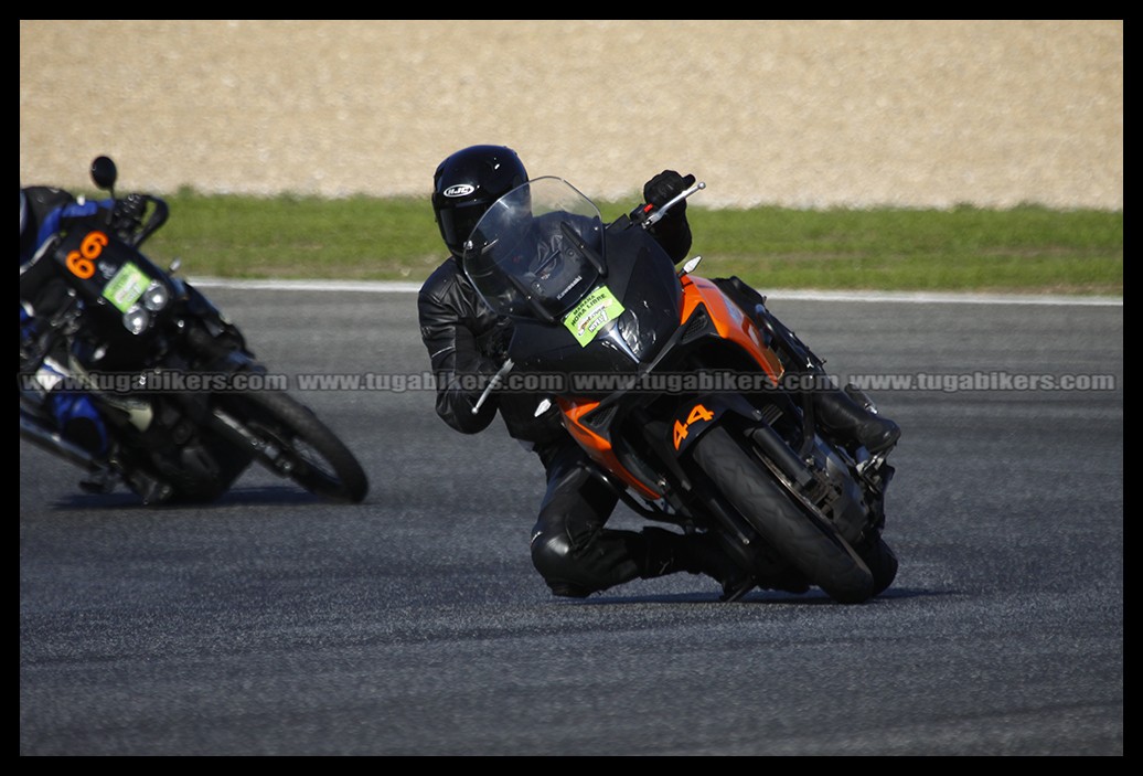 Track Day Motoval 25 e 26 Outubro 2014 Circuito do Estoril  - Pgina 4 KMSd1O