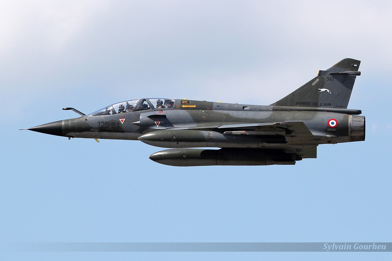 Retrait du Mirage F1 sur la BA-118 Mont-de-Marsan les 12 & 13 juin 2014 - Page 7 He85