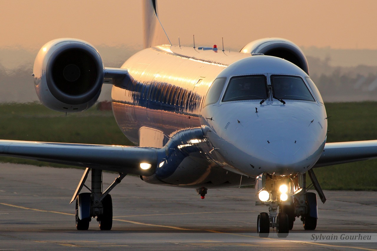 Post Spécial: Embraer EMB-145LR Enhance Aero Group F-HFKC le 11 & 17.04.14 0luq