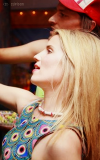 Dianna Agron Qpmu