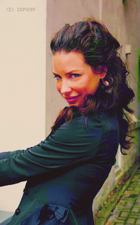 Evangeline Lilly Dy3s