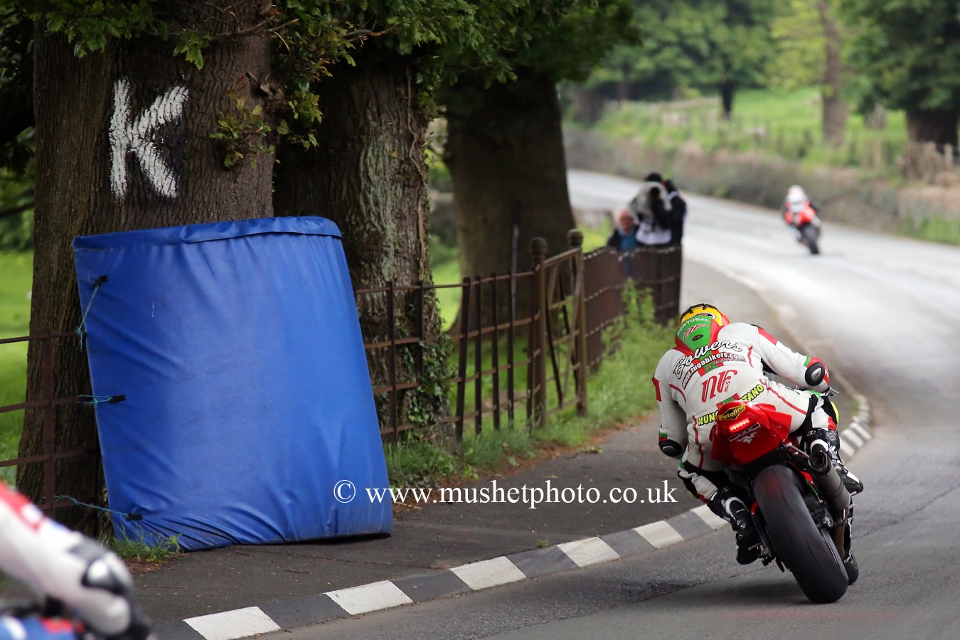 Isle Of Man TT 2014 - Pgina 6 Q1nr