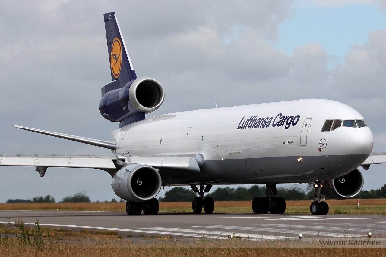 McDonnell Douglas MD-11F Lufthansa Cargo D-ALCE & Divers le 08.07.14 - Page 2 U382