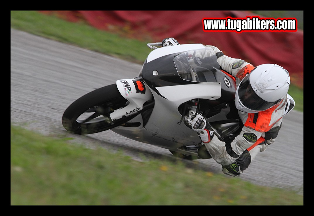 Campeonato Nacional de Velocidade Motosport Vodafone 2014 - Braga III - 12 de Outubro Resumo da Prova - Pgina 2 UjPhQ1