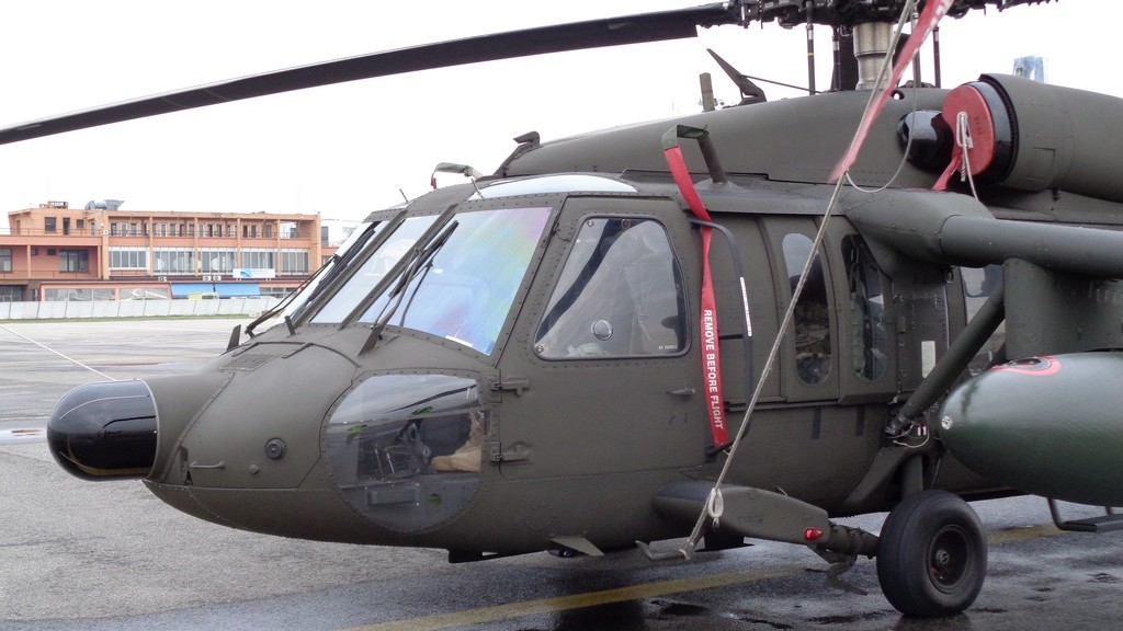 2 Blackhawk US aujourd'hui à Toulouse KEwjPp