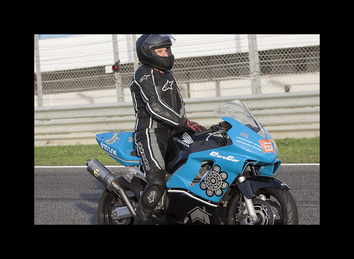 Track Day Motoval 25 e 26 Outubro 2014 Circuito do Estoril  - Pgina 6 MYRoRW