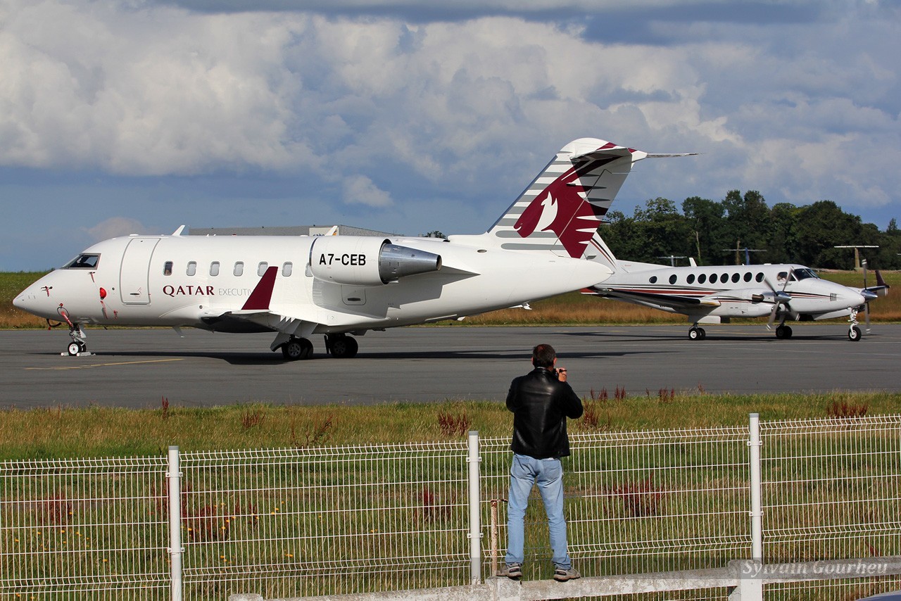 Bombardier Challenger 605 (CL-600-2B16) Qatar Executive A7-CEB les 22 & 23.08.14 - Page 2 VKzTK8