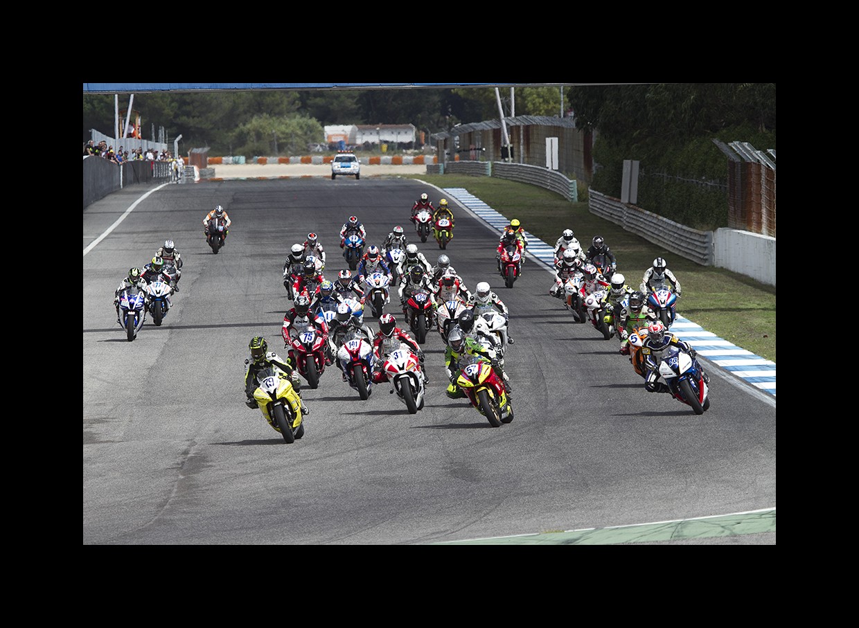 Campeonato Nacional de Velocidade Motosport Vodafone 2014 - Estoril III - 12,13 e 14  de Setembro Fotografias e Resumo da Prova   - Pgina 4 NUbEJo