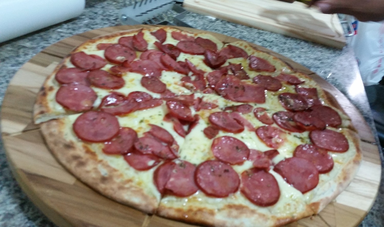 Mais um Forno Las Lenhas do Cheff Hassin construído em Salvador e pizzas sensacionais feitos neste forno! UDIUqg