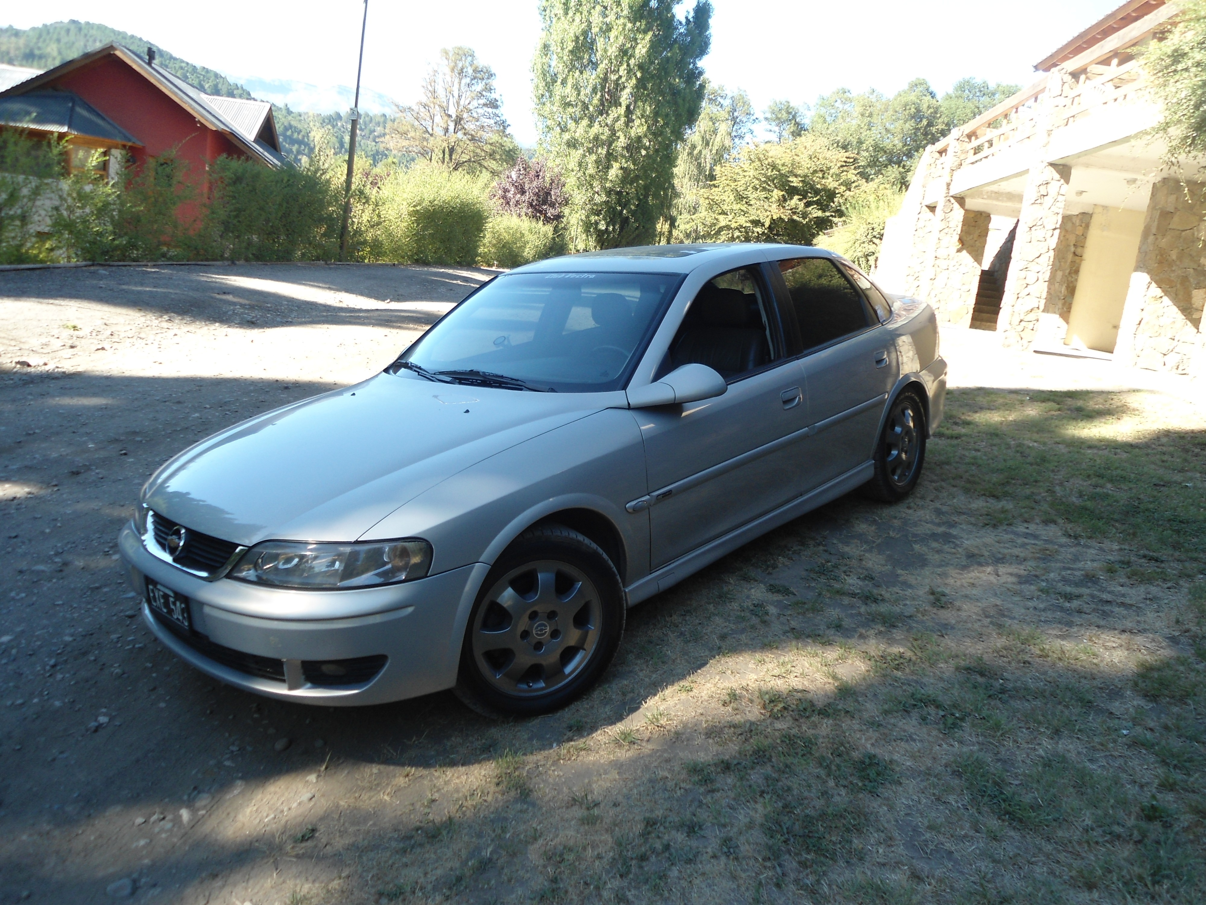 El vectra por San Martin de los Andes. PCUIWI