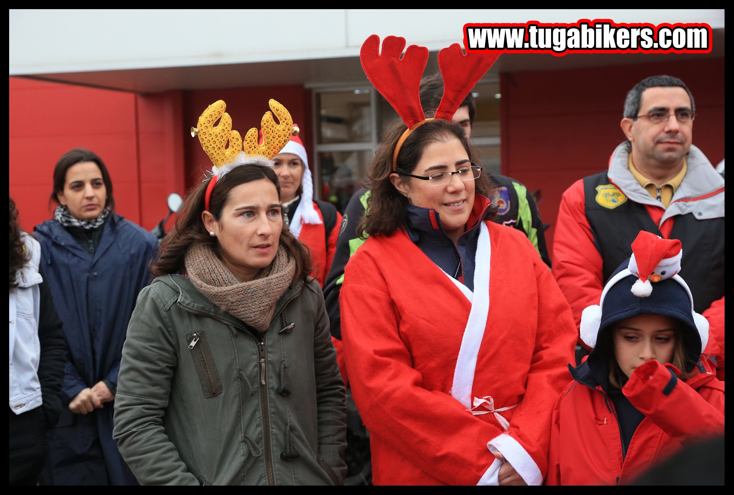 Entrega de Prendas de Natal Motards do Ocidente 2016 AiMjW7