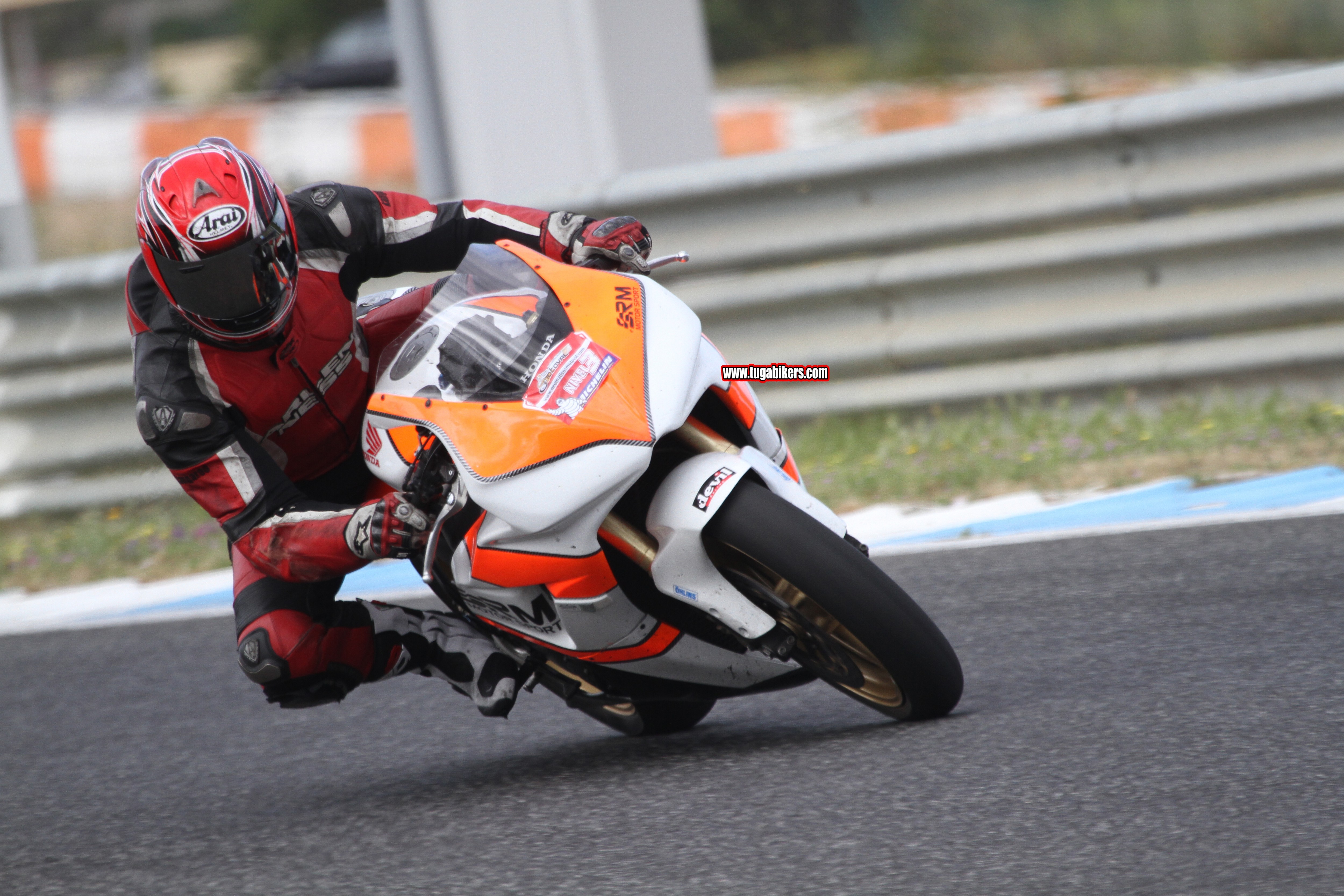 Track Day Motoval Estoril dias 4 e 5 Junho  Abril de 2016 DD5T1B