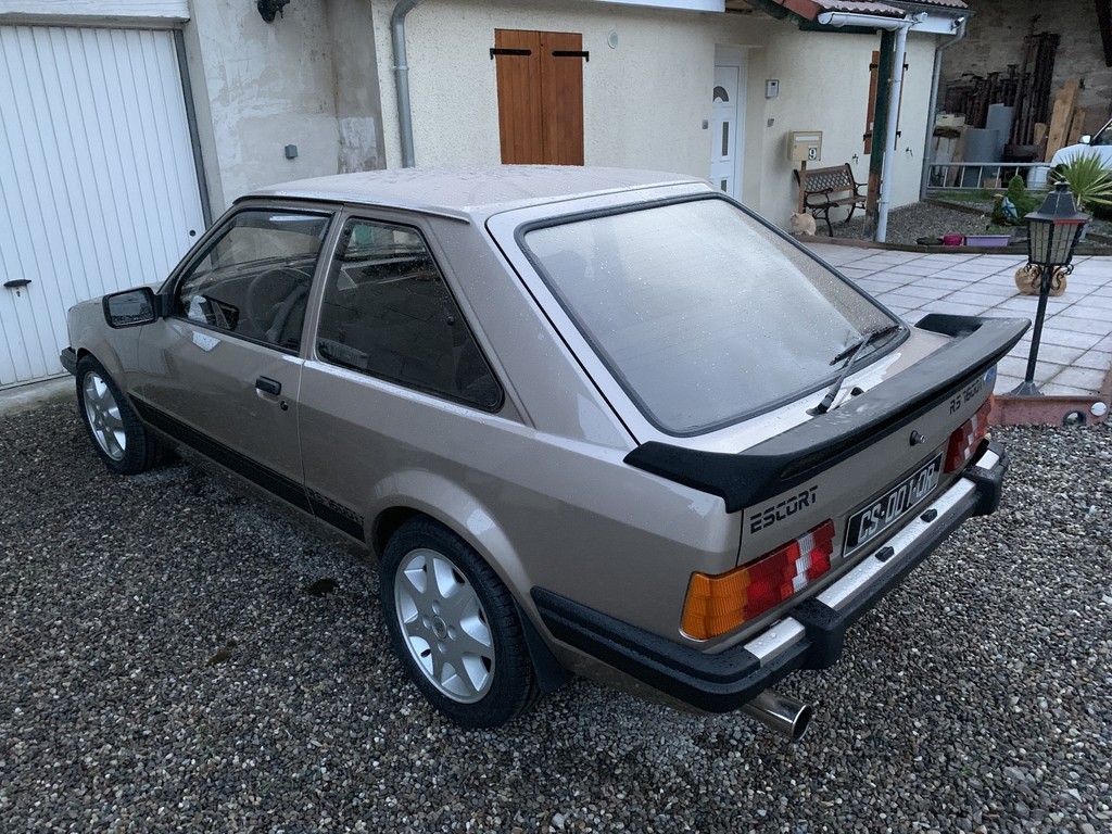 Reconversion de mon Escort MK3 Ghia en Escort RS 1600i - Page 14 MQieb2