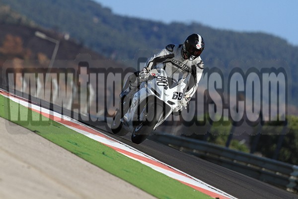 2016 Track Day Eybis 30 de Setembro a 2 Outubro e corrida Powertrophy 2 horas Endurance no Sbado A01MEN