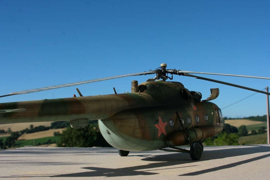 Hélico russe  MIL MI-8 - 1/35 - Trumpeter 2ObwQR