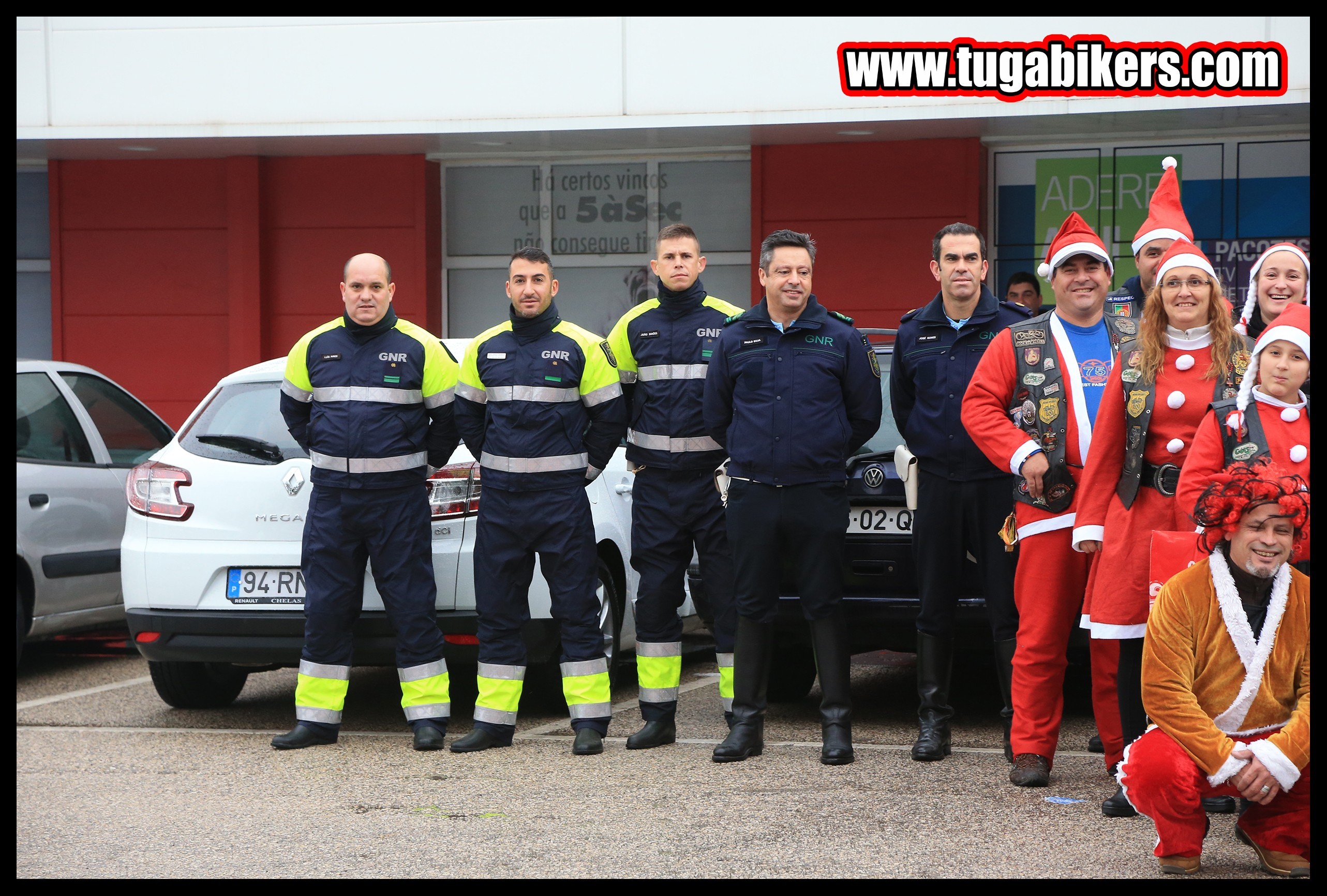 Entrega de Prendas de Natal Motards do Ocidente 2016 BflurE