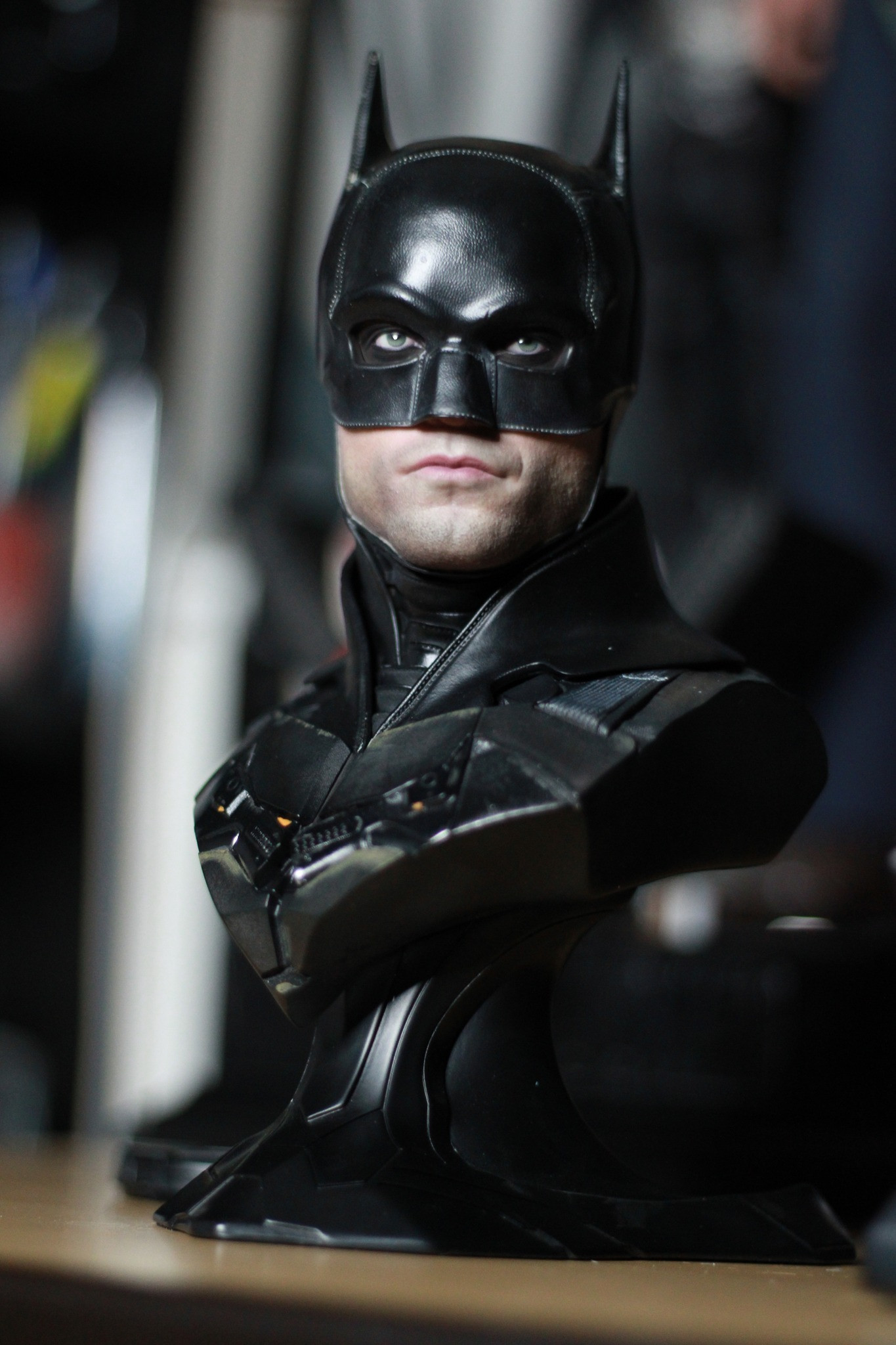 The Batman - Batman (Robert Pattinson) 1:6 - Page 2 Z4J7L1