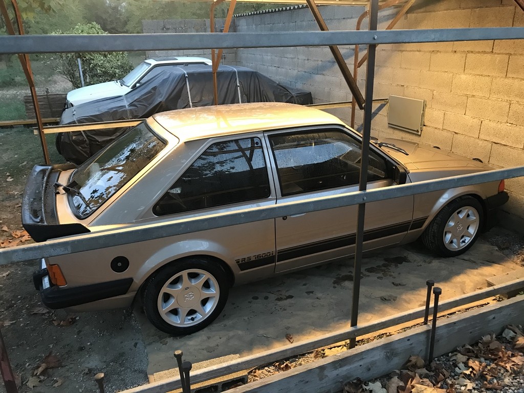 Reconversion de mon Escort MK3 Ghia en Escort RS 1600i - Page 14 Hkr4oi