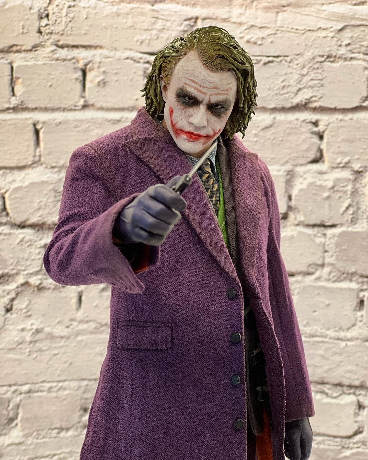The Dark Knight : Joker (Heath Ledger)  - Page 3 Lj9CRu