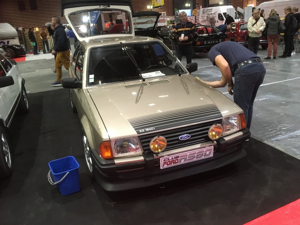 Salon Epoqu'Auto 2019 (200 Photos) QkQCk6