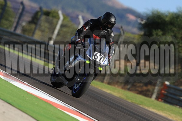 2016 Track Day Eybis 30 de Setembro a 2 Outubro e corrida Powertrophy 2 horas Endurance no Sbado QrcyTk