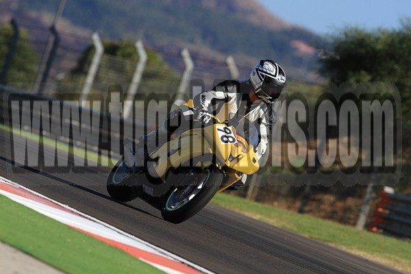 2016 Track Day Eybis 30 de Setembro a 2 Outubro e corrida Powertrophy 2 horas Endurance no Sbado ZxGtXV